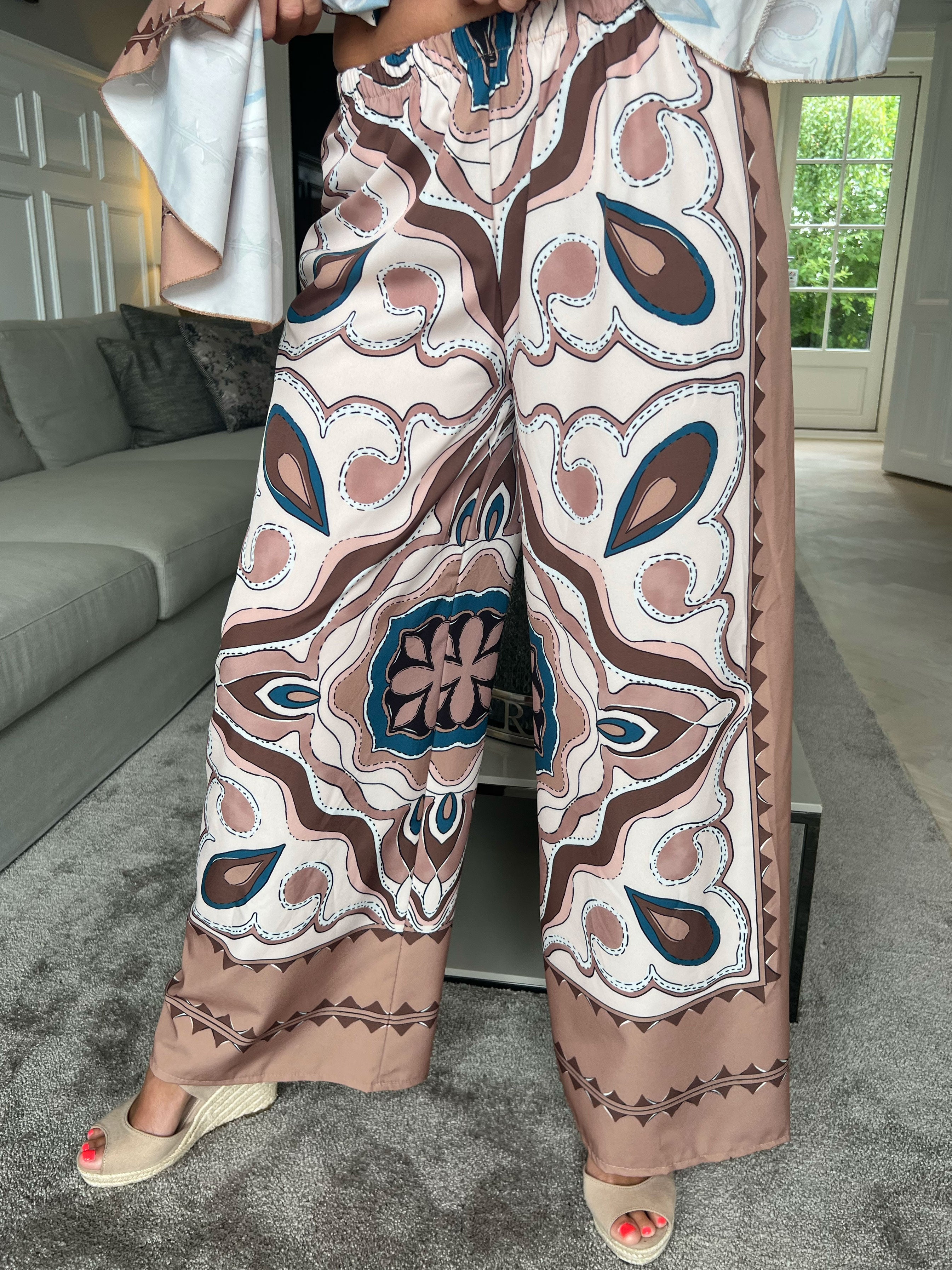 Yeva Pants - Mønstret og løse bukser i let stof